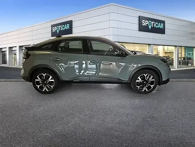 Usado Citroën C4 Business Class 145 CV (106 kW) 2025 Verde SUV