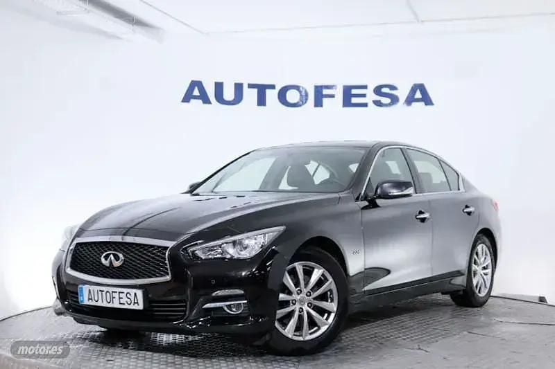 Usado Infiniti Q50 170 CV (125 kW) 2017 Negro Berlina