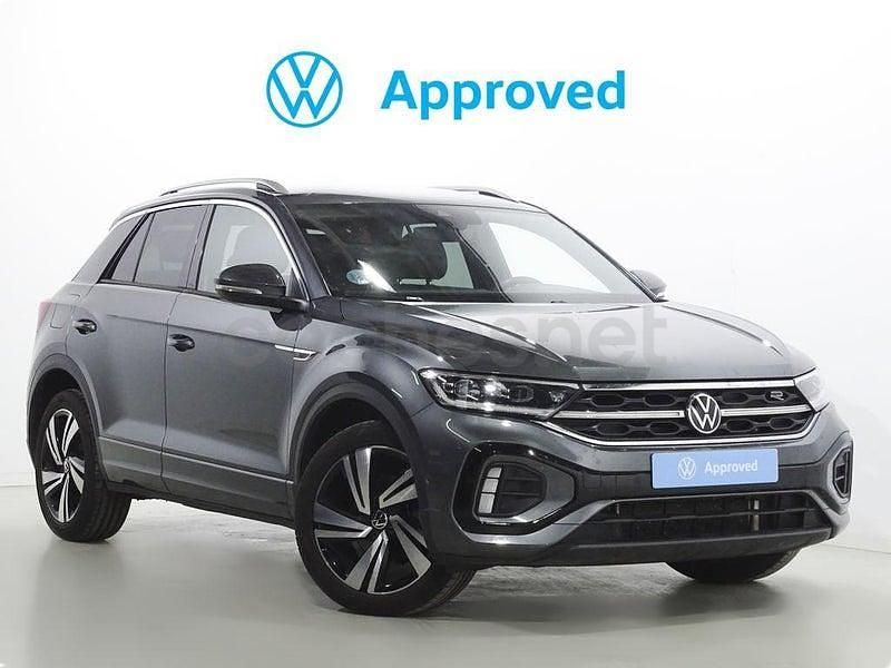 Usado VW T-Roc R-line 150 CV (110 kW) 2023 Gris / plata SUV