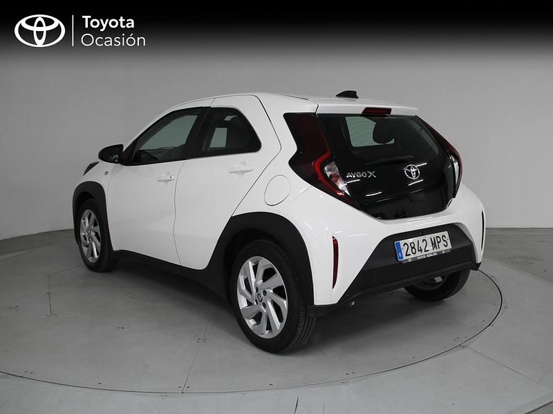 Usado Toyota Aygo X Play 72 CV (52 kW) 2024 Blanco SUV