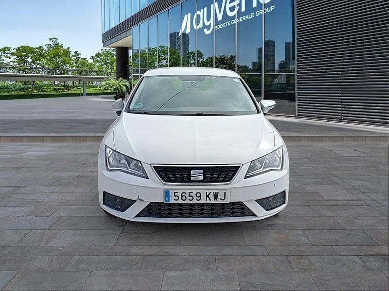 Usado Seat Leon Reference 115 CV (84 kW) 2019 Blanco Utilitario