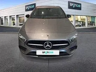 Usado Mercedes A180 116 CV (85 kW) 2021 Gris Berlina