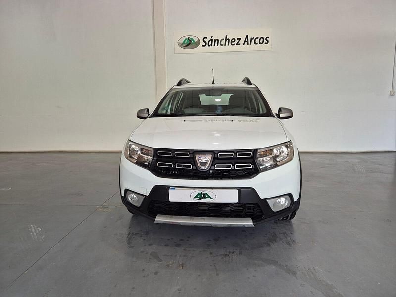 Usado Dacia Sandero Stepway 90 CV (66 kW) 2018 Blanco Utilitario