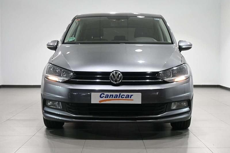Usado VW Touran Edition 116 CV (85 kW) 2017 Gris Monovolumen