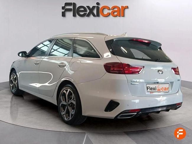 Usado Kia Ceed GT-Line 141 CV (103 kW) 2021 Blanco Utilitario