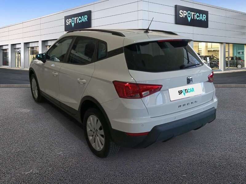 Usado Seat Arona Style 95 CV (69 kW) 2019 Blanco SUV