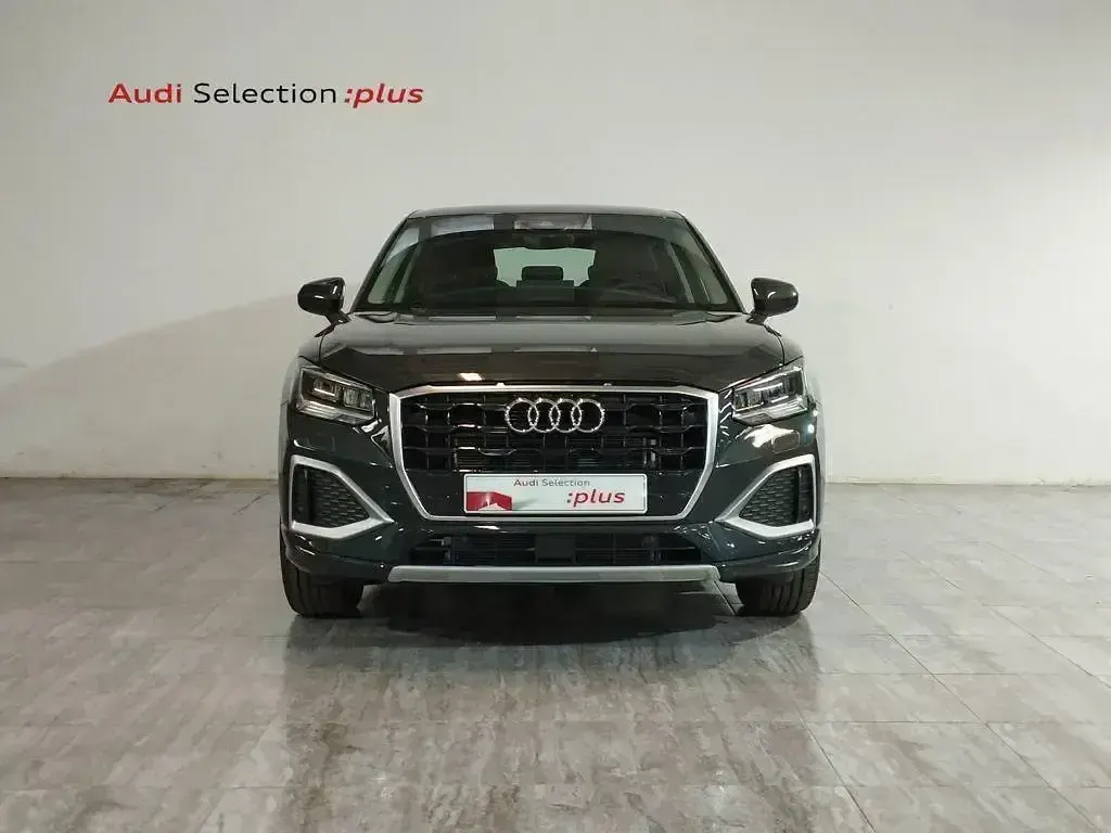 Usado Audi Q2 Advanced Plus 150 CV (110 kW) 2026 Gris / plata SUV