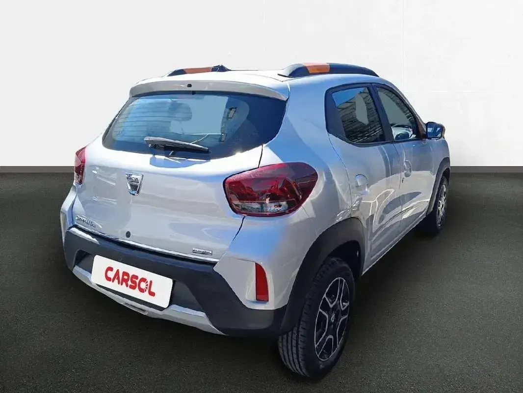 Usado Dacia Spring Comfort Plus 33 kW (45 CV) 2022 Blanco Utilitario