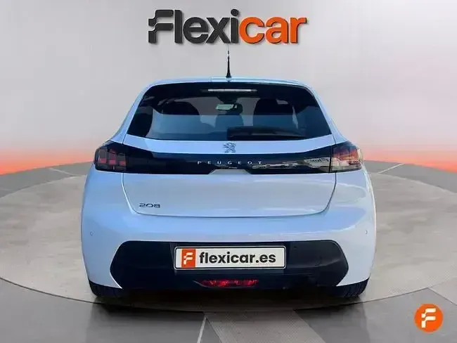 Usado Peugeot 208 Active 75 CV (55 kW) 2023 Blanco Utilitario