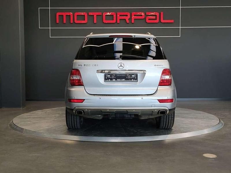 Usado Mercedes ML350 231 CV (169 kW) 2012 Gris SUV