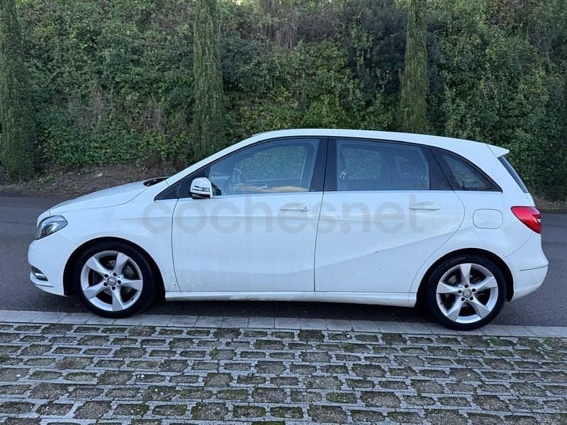 Usado Mercedes B200 156 CV (114 kW) 2013 Blanco Utilitario