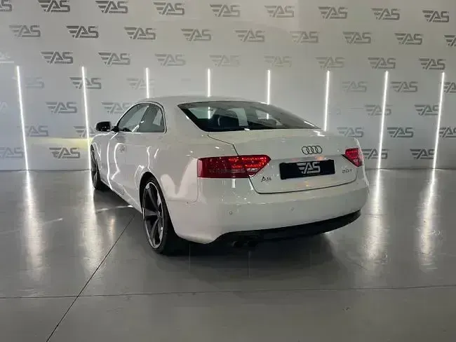 Usado Audi A5 S-Line 180 CV (132 kW) 2010 Blanco Coupe