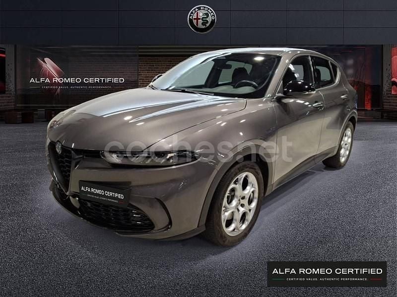 Gris Usado 2023 Alfa Romeo Tonale Sprint SUV | 26.990 € (Un poco caro) - Imagen 1/4