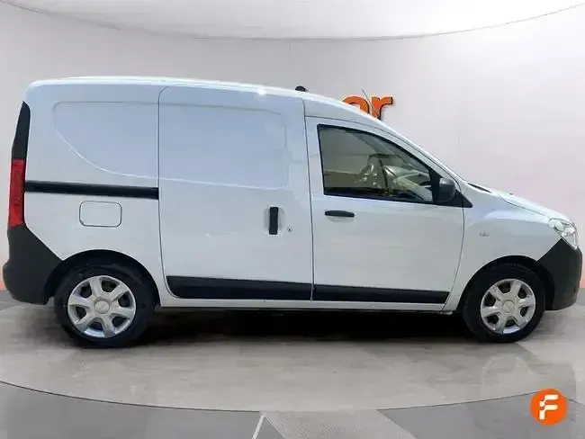 Usado Dacia Dokker 109 CV (80 kW) 2021 Blanco Monovolumen