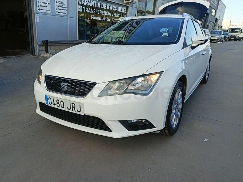 Usado Seat Leon Ecomotive 110 CV (80 kW) 2016 Blanco Familiar