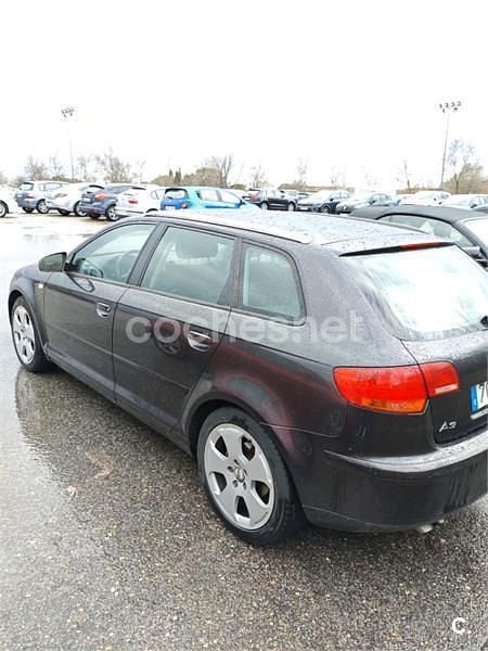 Usado Audi A3 Ambiente 140 CV (102 kW) 2007 Negro Utilitario