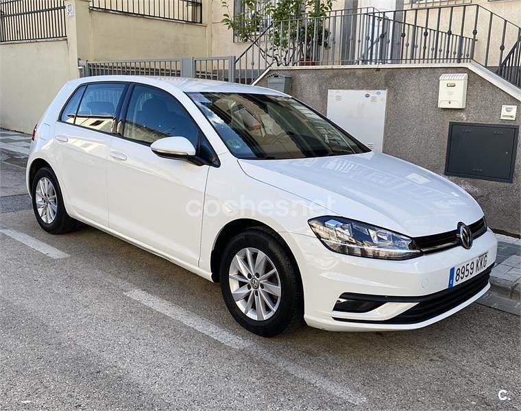 Usado VW Golf VII Advance 110 CV (80 kW) 2019 Blanco Berlina