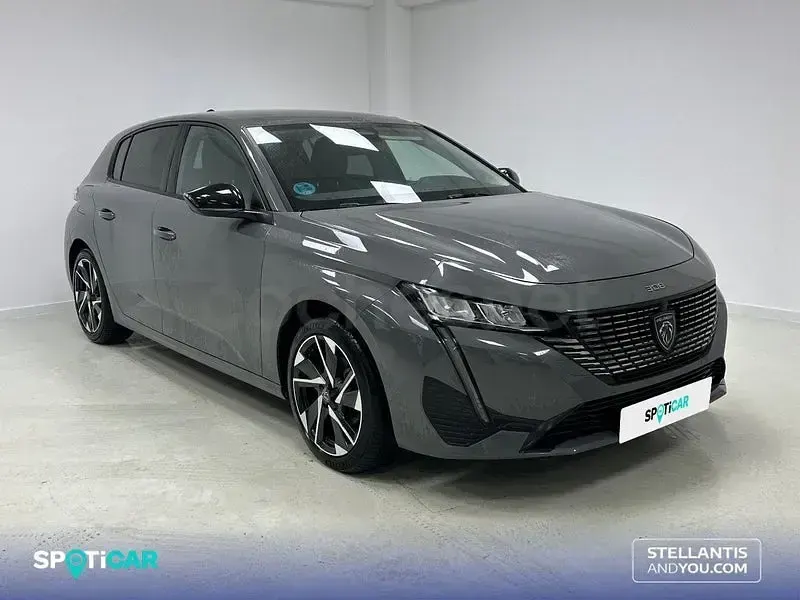 Usado Peugeot 308 Allure 130 CV (95 kW) 2024 Gris / plata Berlina