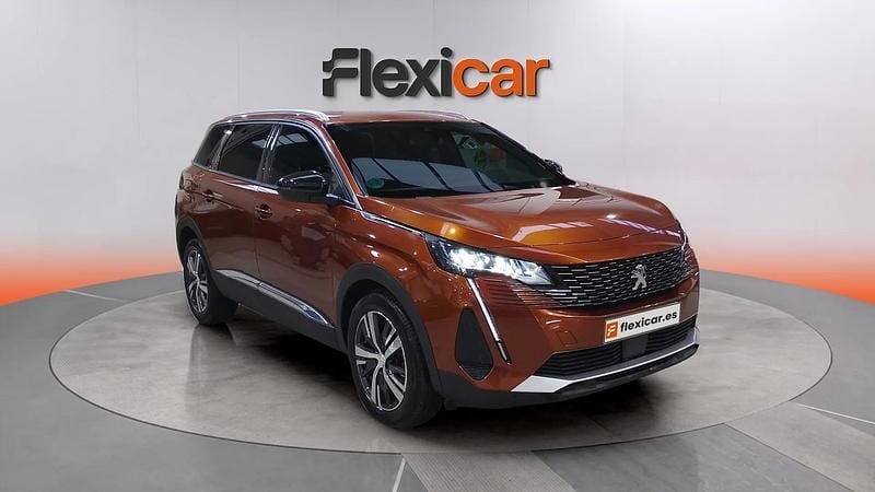 Usado Peugeot 5008 Allure 131 CV (96 kW) 2023 Marrón SUV