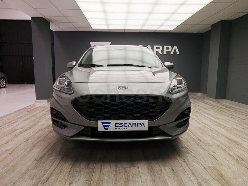 Usado Ford Kuga ST-Line 150 CV (110 kW) 2022 Gris / plata SUV