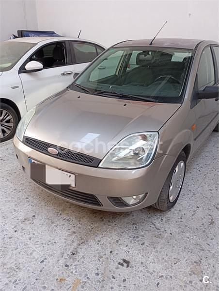 Marrón Usado 2004 Ford Fiesta Ambiente Berlina | 2300 € (Precio justo) - Imagen 1/4