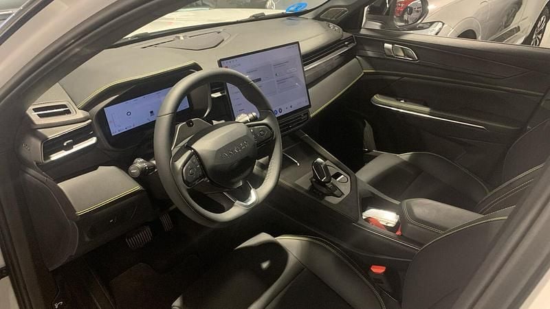 Usado Lynk & Co 01 276 CV (202 kW) 2025 Otro SUV