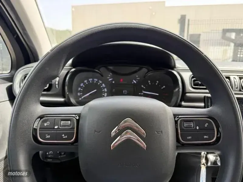 Usado Citroën C3 PureTech 83 CV (61 kW) 2023 Negro Utilitario