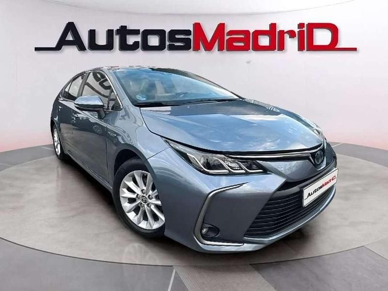 Usado Toyota Corolla Advance 122 CV (89 kW) 2021 Gris Berlina