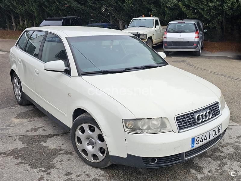 Blanco Usado 2003 Audi A4 Familiar | 3500 € (Precio justo) - Imagen 1/4