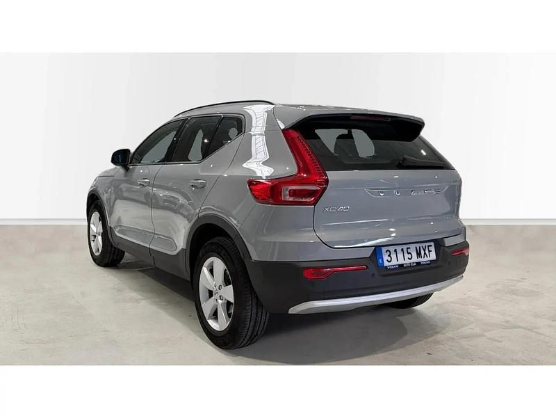 Begagnad Volvo XC40 129 HK (94 kW) 2024 Grå SUV