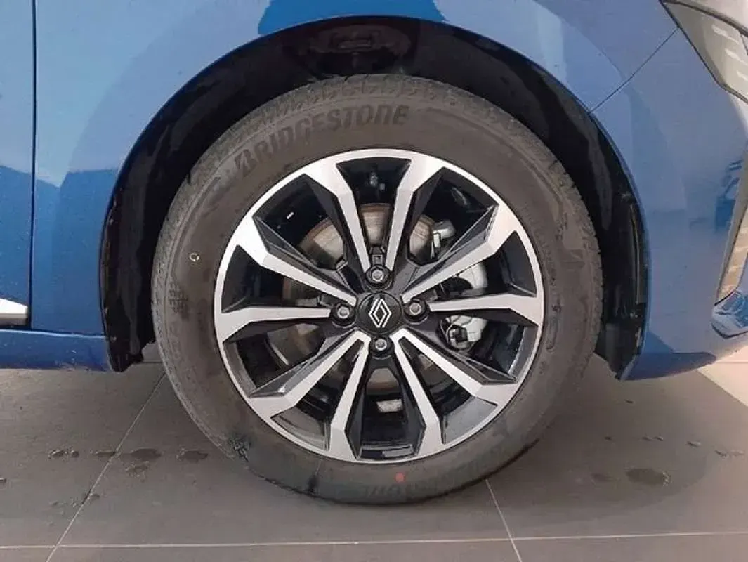 Usado Renault Clio Techno 143 CV (105 kW) 2023 Azul Utilitario
