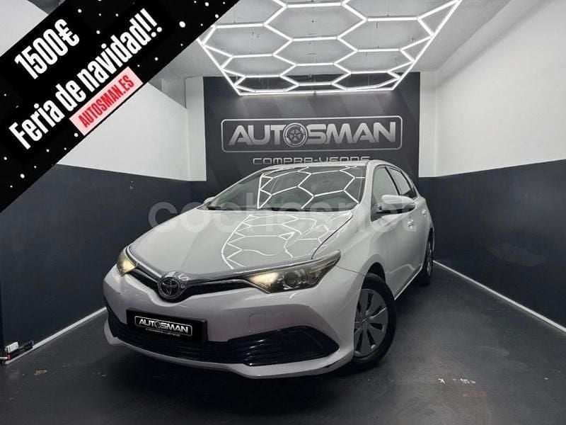 Blanco Usado 2017 Toyota Auris Active Berlina | 10.990 € (Precio justo) - Imagen 1/4