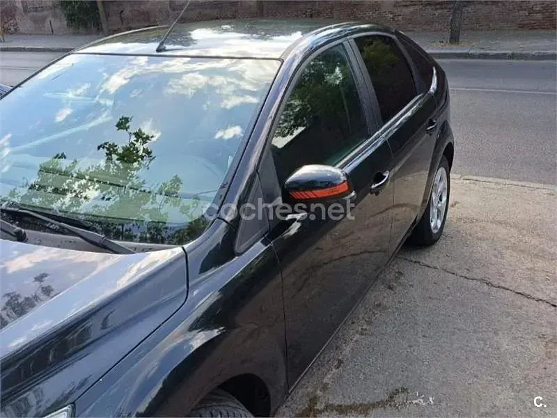 Käytetty Ford Focus Trend 109 HP (80 kW) 2008 Musta Sedan