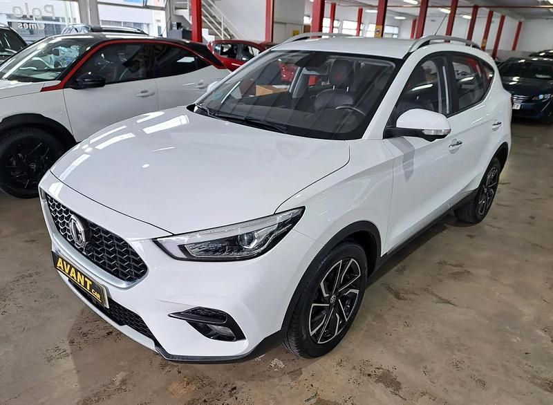 Usado MG ZS Luxury 106 HP (77 kW) 2022 Branco Sedan