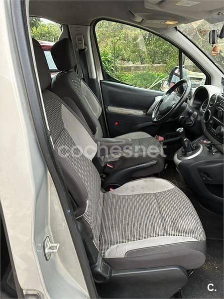 Usado Peugeot Partner Tepee Active 92 CV (67 kW) 2014 Beige Monovolumen