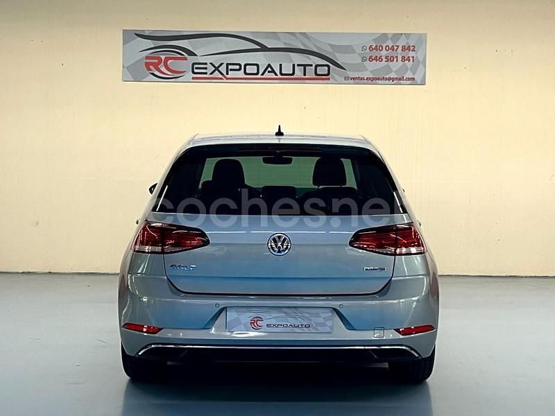 Usado VW Golf VII Advance 130 CV (95 kW) 2019 Gris / plata Berlina