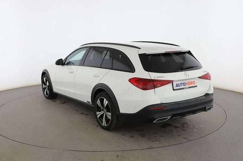 Usado Mercedes C200 203 CV (149 kW) 2022 Blanco Familiar
