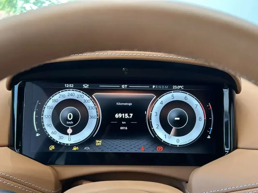 Usado Aston Martin DB12 680 CV (500 kW) 2025 Gris Coupe