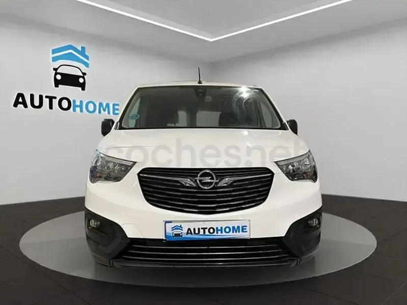 Usado Opel Combo Life Innovation 102 CV (75 kW) 2020 Blanco Monovolumen