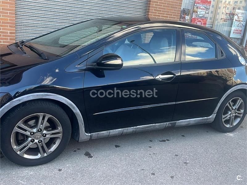 Usado Honda Civic Comfort 83 CV (61 kW) 2006 Negro Berlina