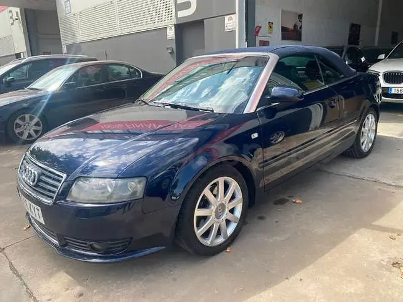 Usado Audi A4 Cabriolet 163 CV (119 kW) 2005 Azul Descapotable