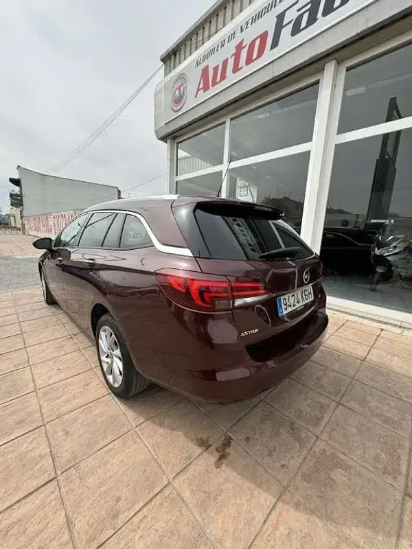 Usado Opel Astra S 136 CV (100 kW) 2017 Burdeos Utilitario