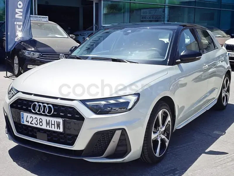 Usado Audi A1 Sportback S-Line 95 CV (69 kW) 2023 Gris / plata Utilitario