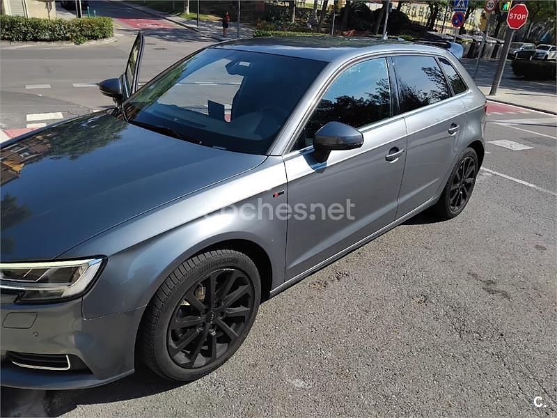 Gris / plata Usado 2018 Audi A3 Sportback Design Berlina | 22.200 € (Precio justo) - Imagen 1/4