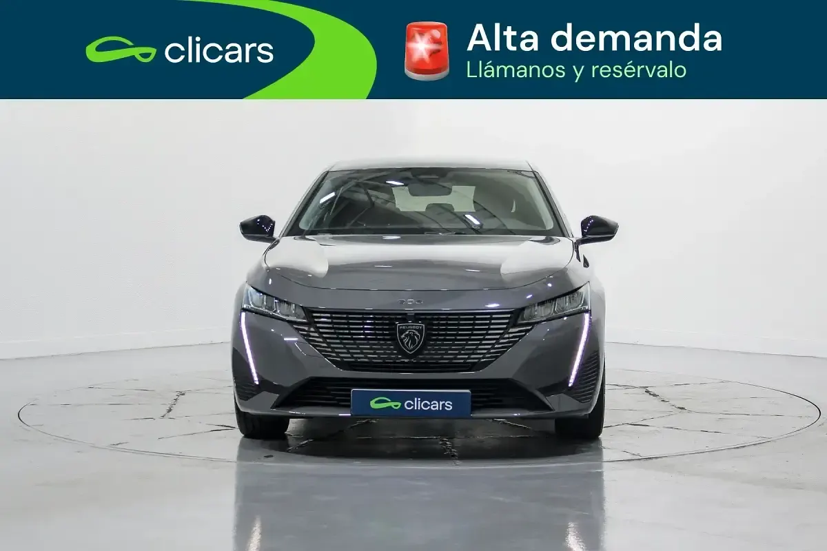 Usado Peugeot 308 Allure 130 CV (95 kW) 2024 Gris Berlina