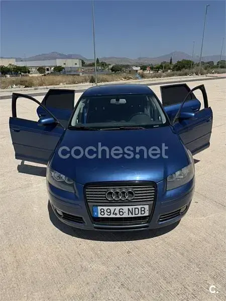 Usado Audi A3 Attraction 105 CV (77 kW) 2007 Azul Utilitario