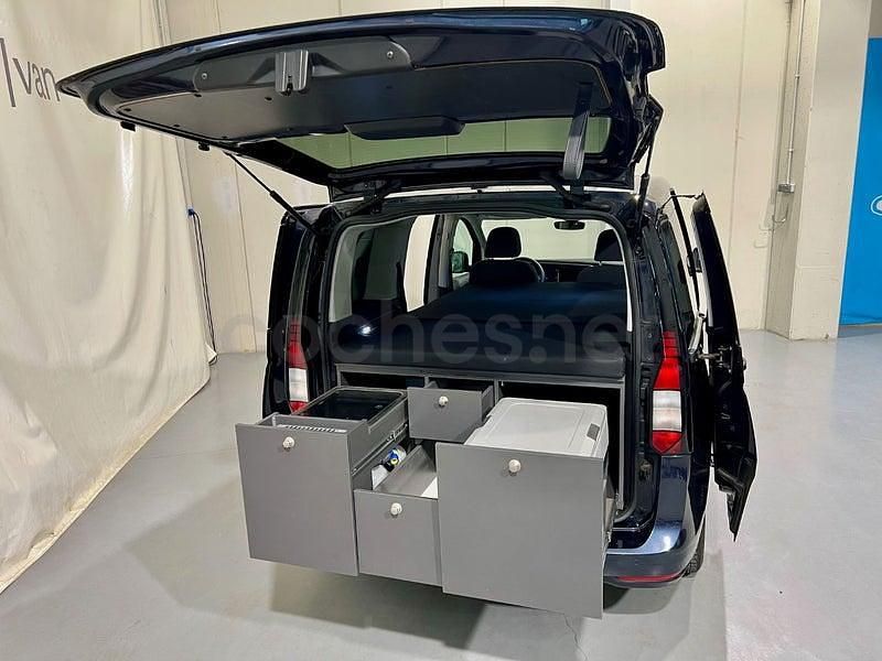 Usado VW Caddy Beach 102 CV (75 kW) 2021 Azul Monovolumen