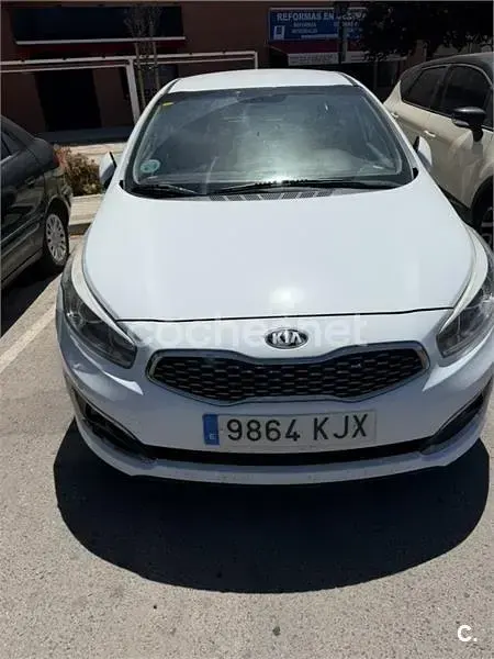 Usado Kia Ceed GT 136 CV (100 kW) 2018 Blanco Berlina