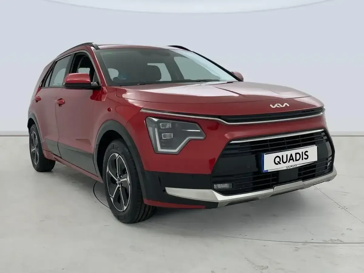 Usado Kia Niro 141 CV (103 kW) 2022 Rojo SUV