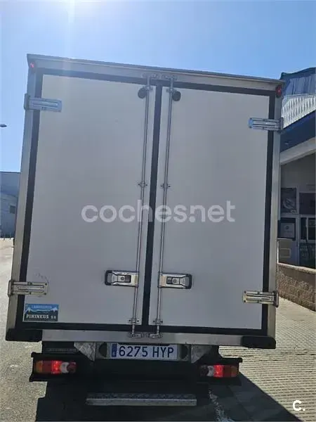 Usado Nissan Cabstar 136 CV (100 kW) 2013 Blanco Pickup/Camioneta